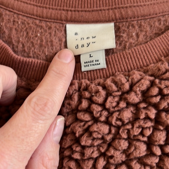 A New Day Blush Sweatshirt - Picture 3 of 5